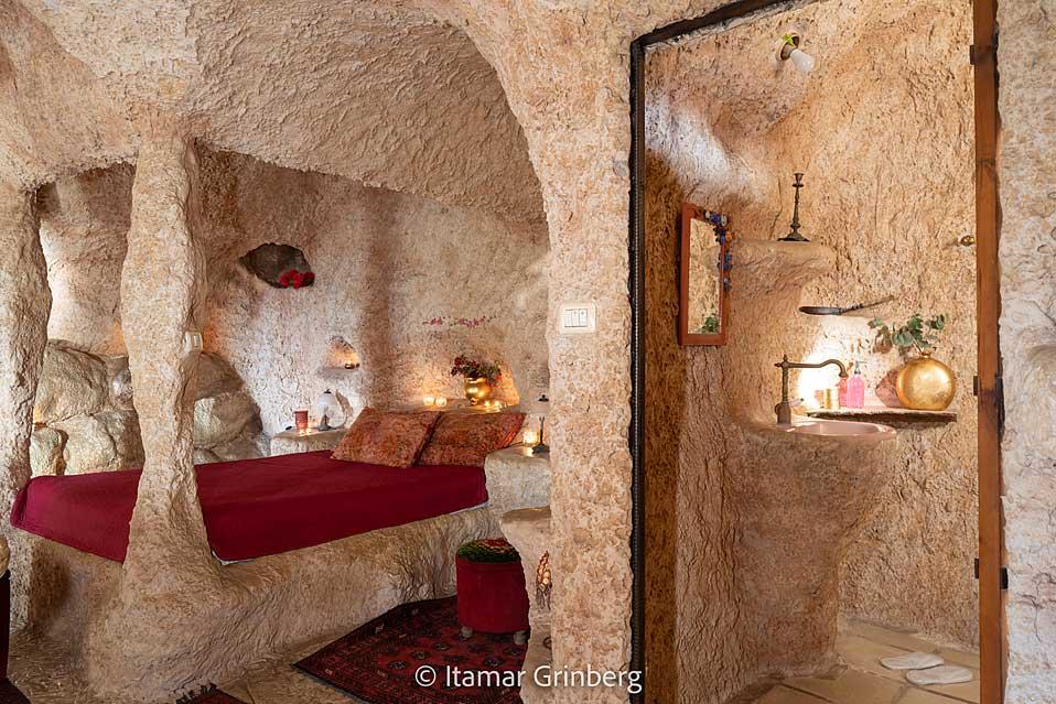 חדר רחצה במערות האבן