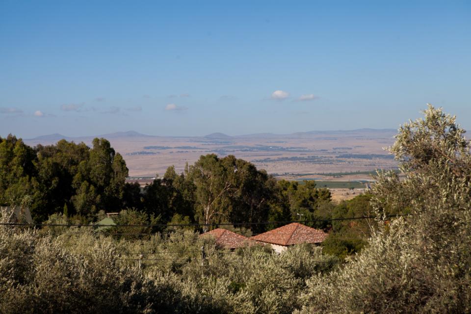 נוף פסטורלי ציורי הנשקף מהמתחם 